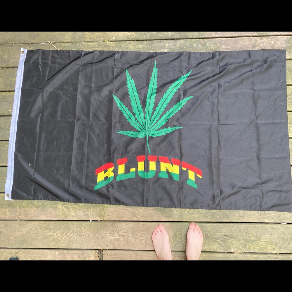 ✨3/$25✨flag